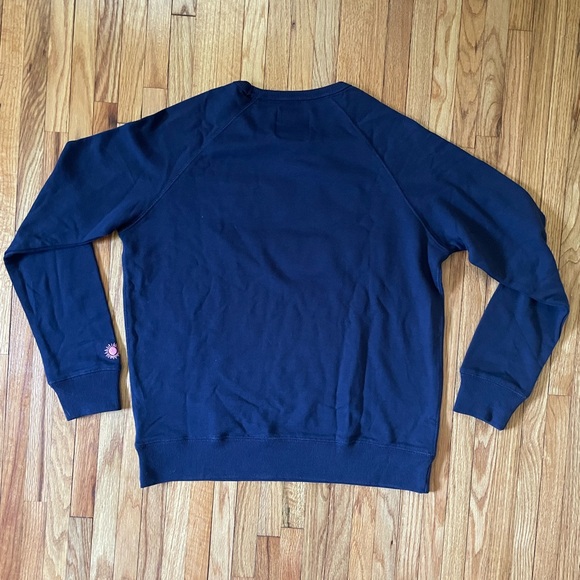 LAKE HAPPY Crewneck Sweatshirt - Picture 12 of 16